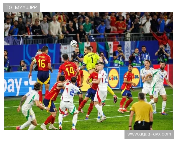 萨索洛边路进攻犀利,快速突破撕裂对手防线 萨索洛边路进攻犀利,快速突破撕裂对手防线